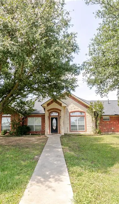 611 Fawn Trail, Tioga TX 76271