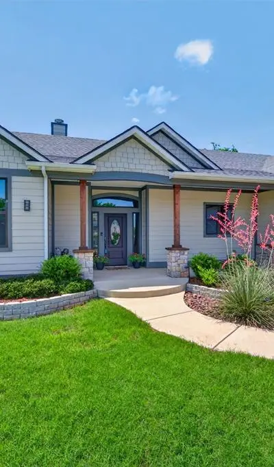 815 W Ball Street, Weatherford TX 76086 - Photo 2