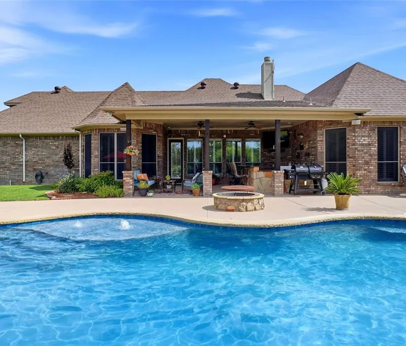 124 Carnes Court, Springtown TX 76082