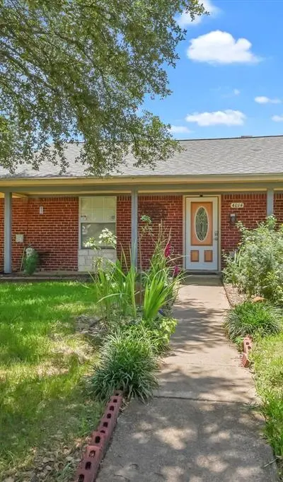 4014 W Rochelle Road, Irving TX 75062 - Photo 2