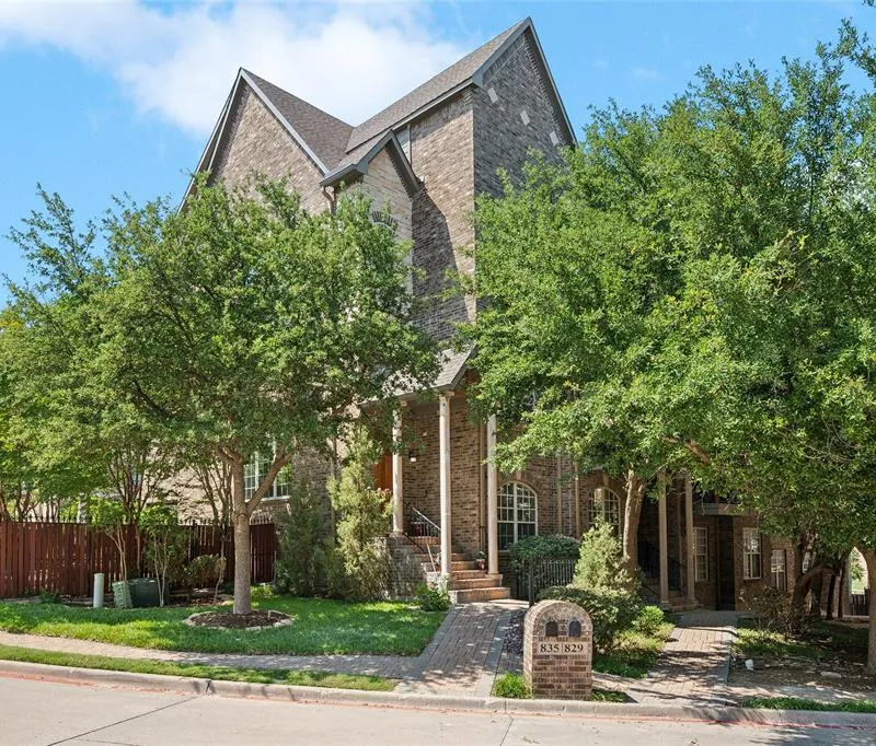 835 Rockingham Drive, Irving TX 75063