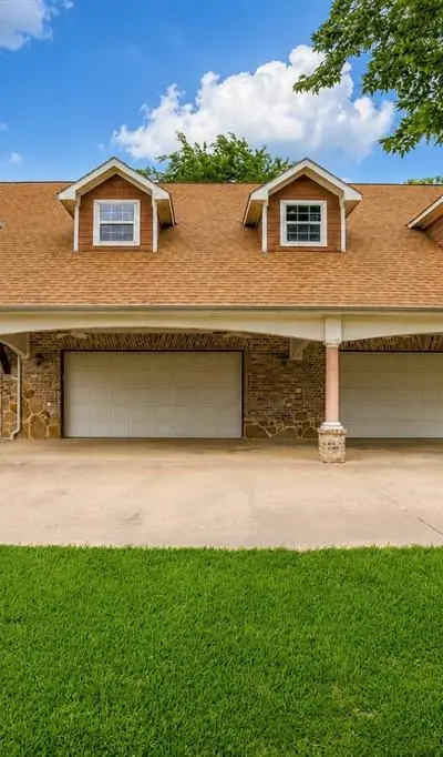 1480 Fox Lane, Burleson TX 76028 - Photo 3