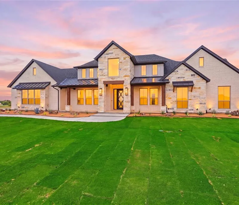 2006 Lindale Lane, Granbury TX 76049