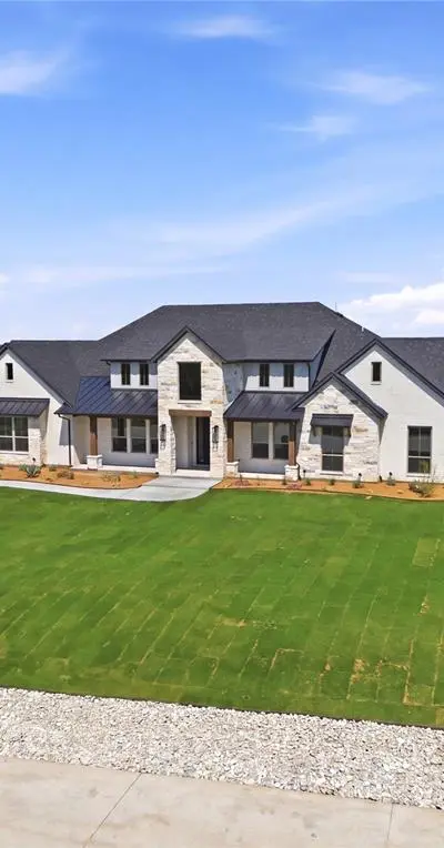 2006 Lindale Lane, Granbury TX 76049 - Photo 2