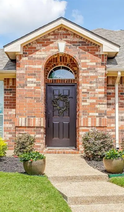 6405 Creekdale Drive, The Colony TX 75056 - Photo 2
