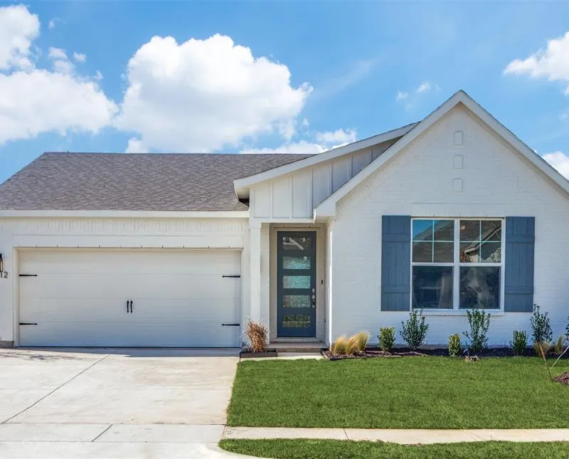 2712 Glasgow Way, Denton TX 76207