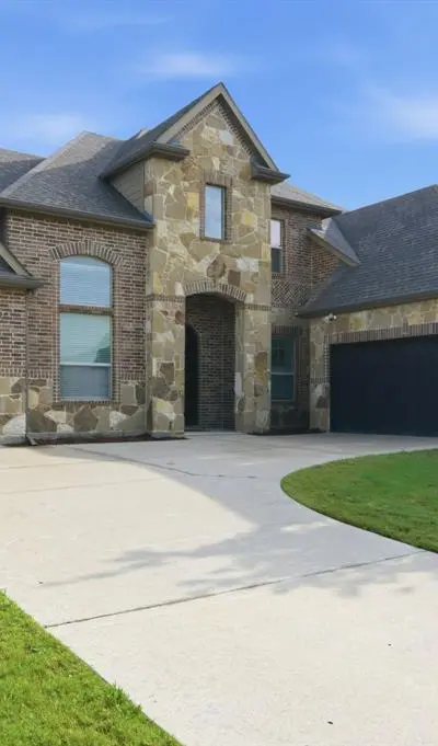 4905 Flusche Court, Fort Worth TX 76244 - Photo 2