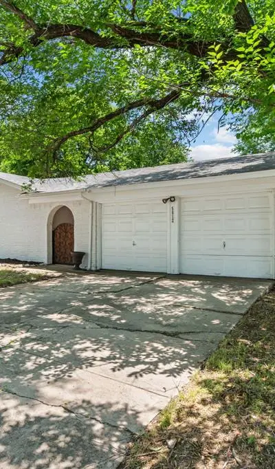 5812 Haney Drive, Watauga TX 76148 - Photo 2
