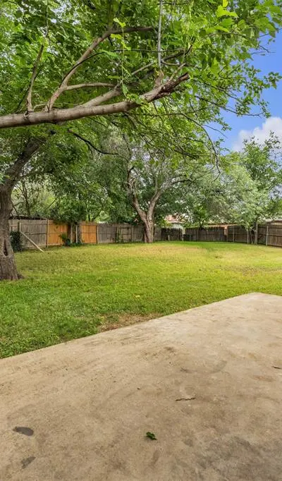 5721 Corral Court, Haltom City TX 76148 - Photo 3