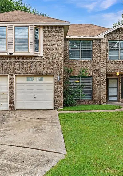 6305 Meadow Glen Drive, Arlington TX 76018 - Photo 2