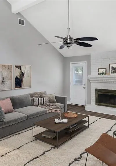 6305 Meadow Glen Drive, Arlington TX 76018 - Photo 5