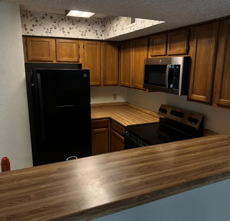 2300 Balsam Drive # G102, Arlington TX 76006