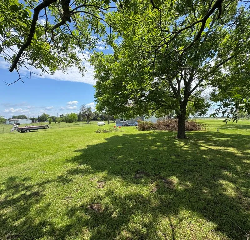 8775 County Road 353, Terrell TX 75161