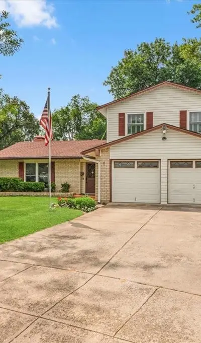 1904 Meadow Glen, Irving TX 75060