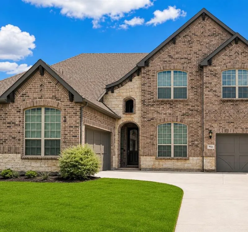 912 Fallbrook Avenue, Denton TX 76210