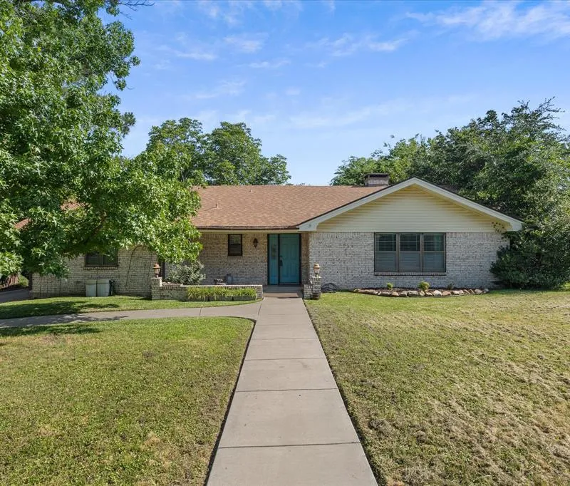 2308 Royal Lane, Greenville TX 75402