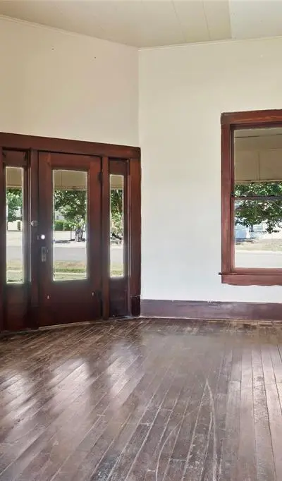 400 S Broad Street, Saint Jo TX 76265 - Photo 3