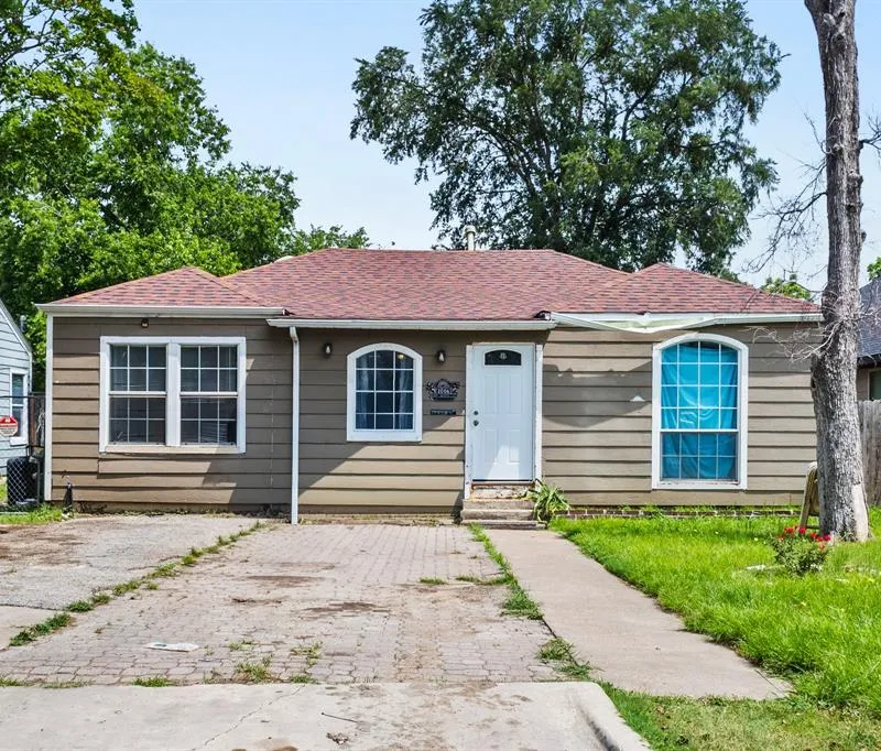 2006 Fort Worth Street, Grand Prairie TX 75050