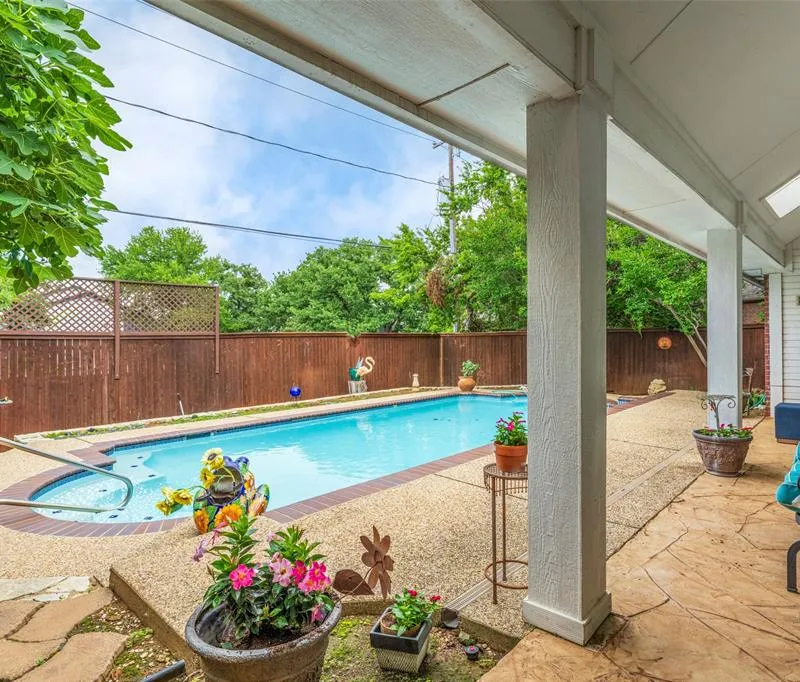 6703 Landover Hills Lane, Arlington TX 76017