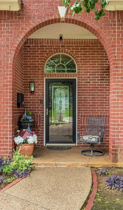 6703 Landover Hills Lane, Arlington TX 76017 - Photo 4