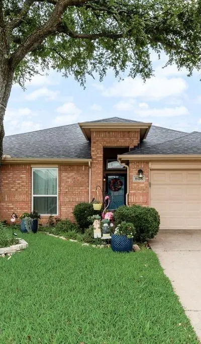 808 Chancellorsville Parkway, Grand Prairie TX 75052 - Photo 4