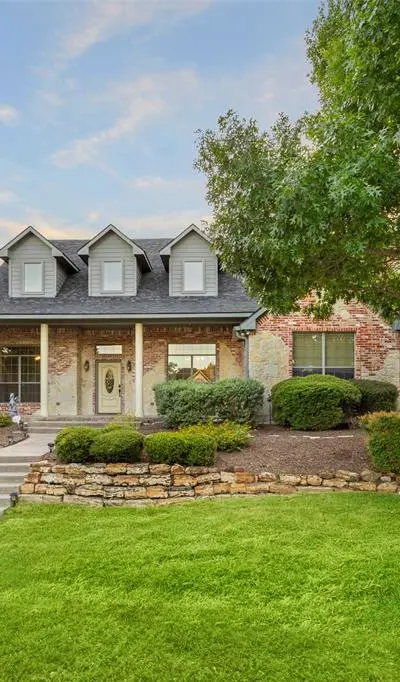 105 Country Ridge Court, Red Oak TX 75154 - Photo 2