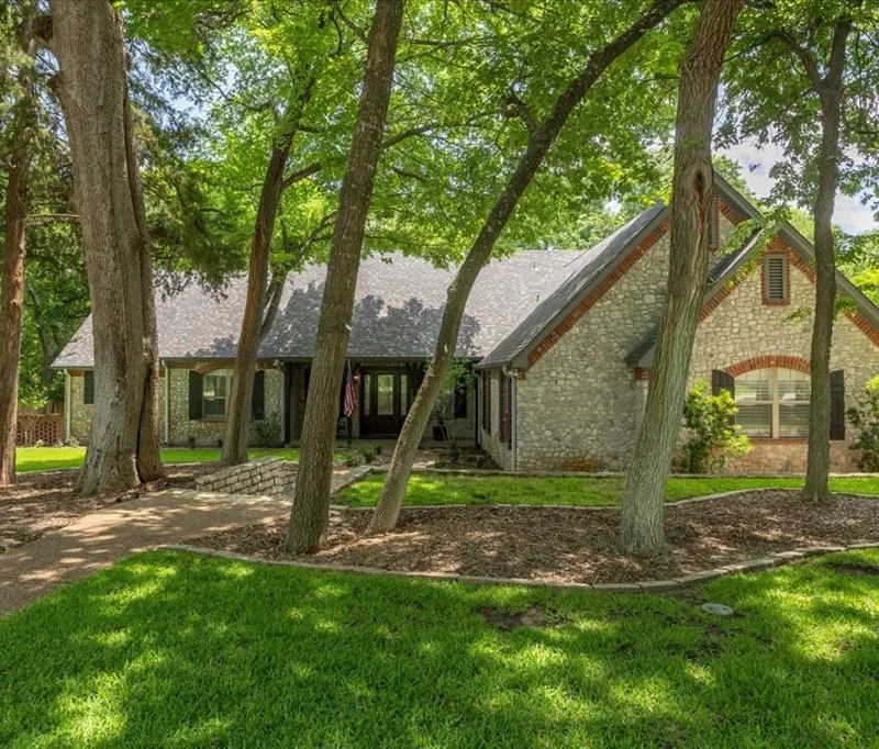3602 Four Trees Drive, Weatherford TX 76087