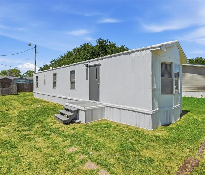 902 Flamingo, Granbury TX 76049