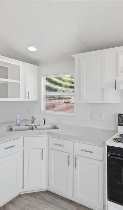 902 Flamingo, Granbury TX 76049 - Photo 5