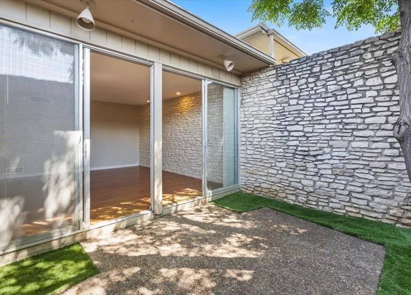 4500 E Westridge Avenue # 18, Fort Worth TX 76116