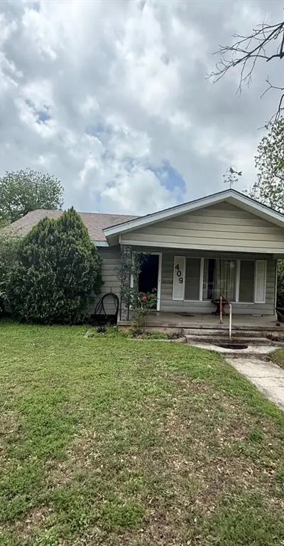 409 Dixon Street, Cleburne TX 76033 - Photo 2