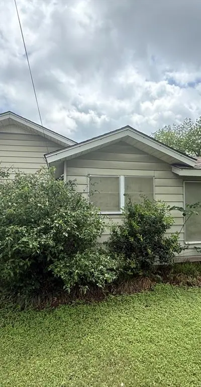 409 Dixon Street, Cleburne TX 76033 - Photo 3