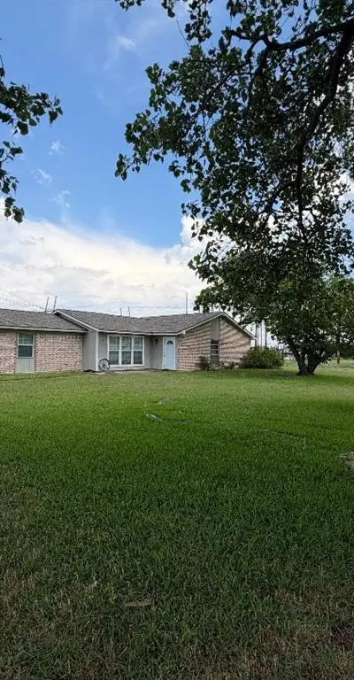 106 Pebble Creek Drive, Red Oak TX 75154