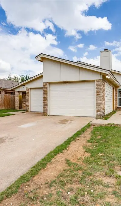 3219 Green Ridge Street, Fort Worth TX 76133