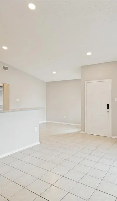 3219 Green Ridge Street, Fort Worth TX 76133 - Photo 4