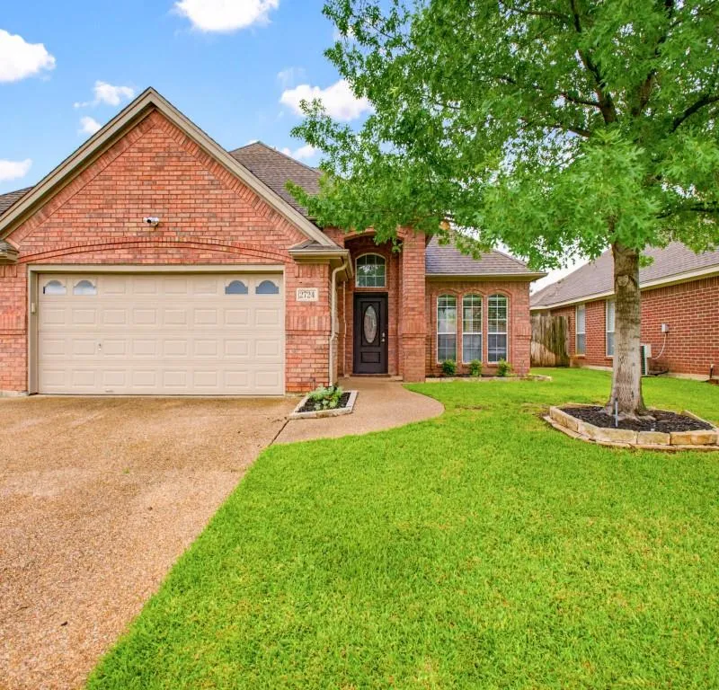 2724 Cedar Springs Court, Bedford TX 76021