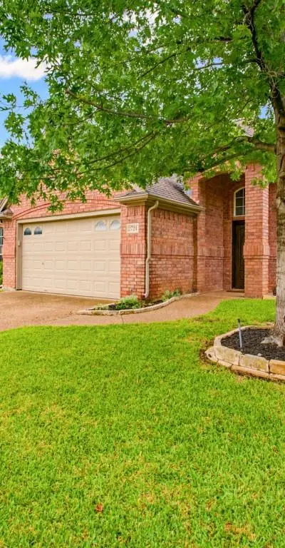 2724 Cedar Springs Court, Bedford TX 76021 - Photo 2