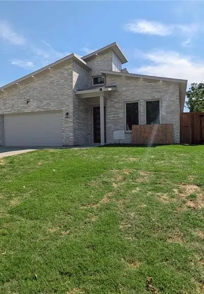 7215 Thurston Drive, Dallas TX 75235 - Photo 2