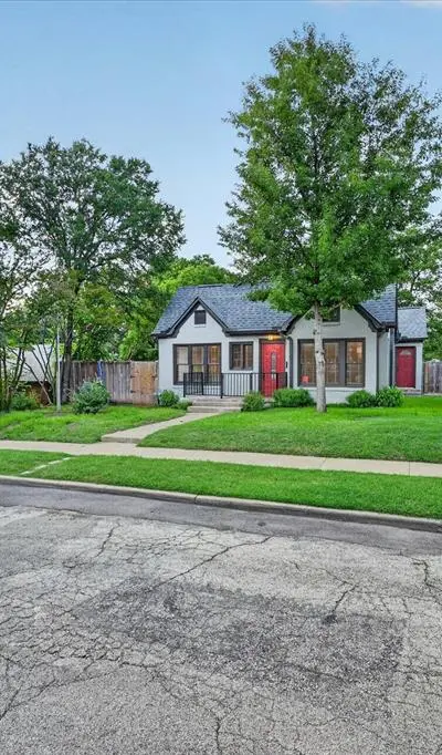 3319 Irwindell Boulevard, Dallas TX 75211 - Photo 5