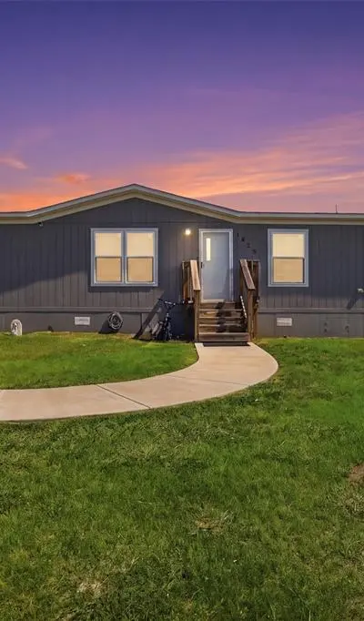 1420 Smooth Stone Drive, Cleburne TX 76033