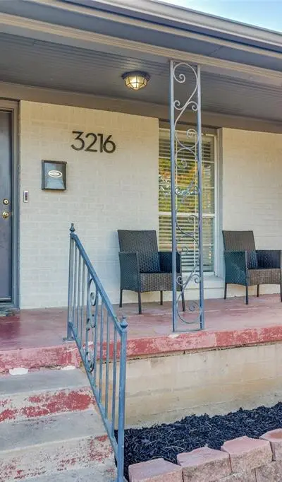 3216 Meadowbrook Drive, Fort Worth TX 76103 - Photo 3