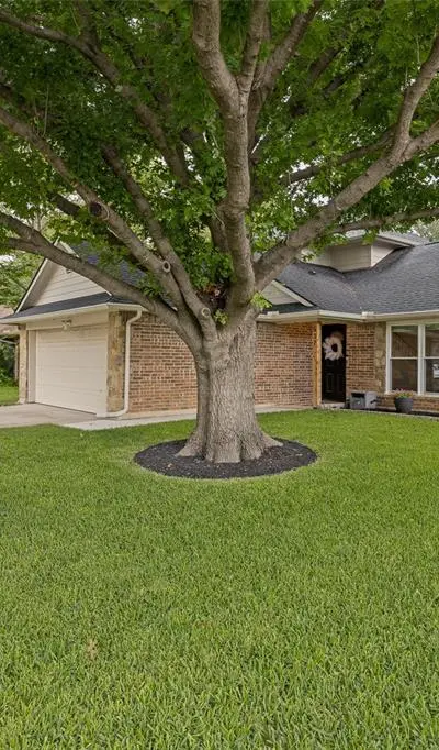 537 Blue Haze Drive, Fort Worth TX 76108 - Photo 2