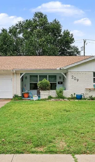 209 Linda Lane, Irving TX 75062