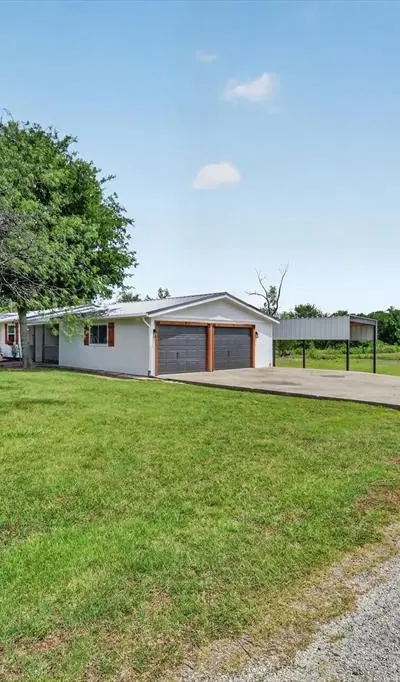 704 Spring Miller Court, Arlington TX 76002 - Photo 2