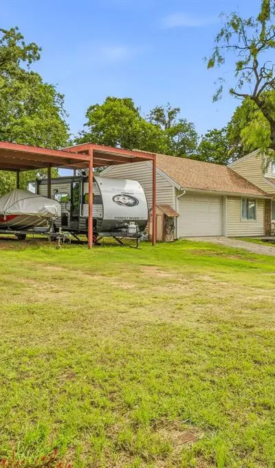 2916 Waterwood Drive, Granbury TX 76048 - Photo 5