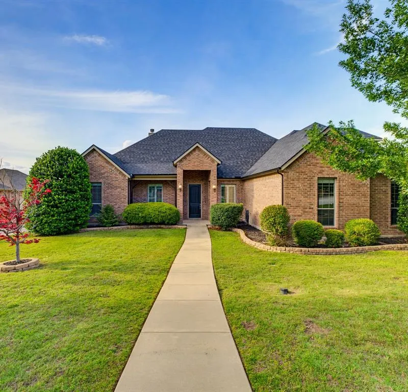 208 William Allen Lane, Decatur TX 76234