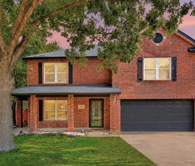 301 Cortland Circle, Roanoke TX 76262