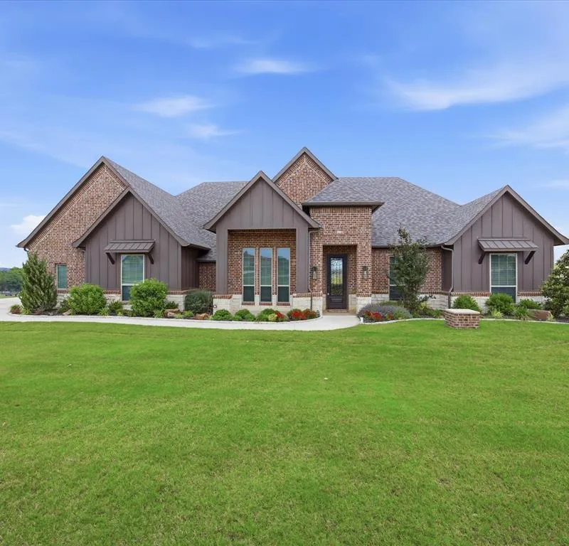 150 Quail Ridge Court, Decatur TX 76234