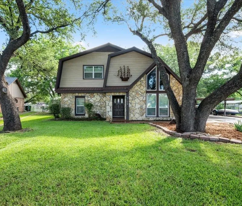4106 Norfolk Bay Court, Granbury TX 76049