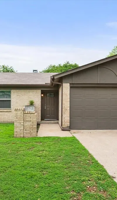 2512 Colleen Drive, Arlington TX 76016